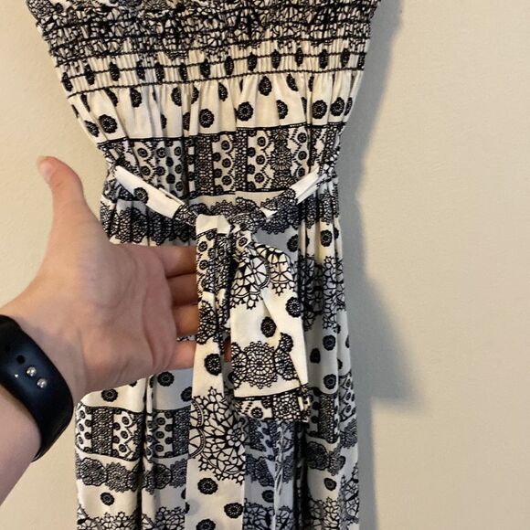 Forever 21, White w/Black Hobo Print Sleeveless Dress, Size S, EUC - Picture 3 of 6